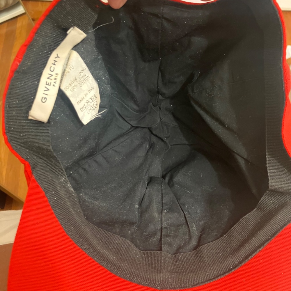 Givenchy Logo SnapBack Cap - Picture 6 of 7